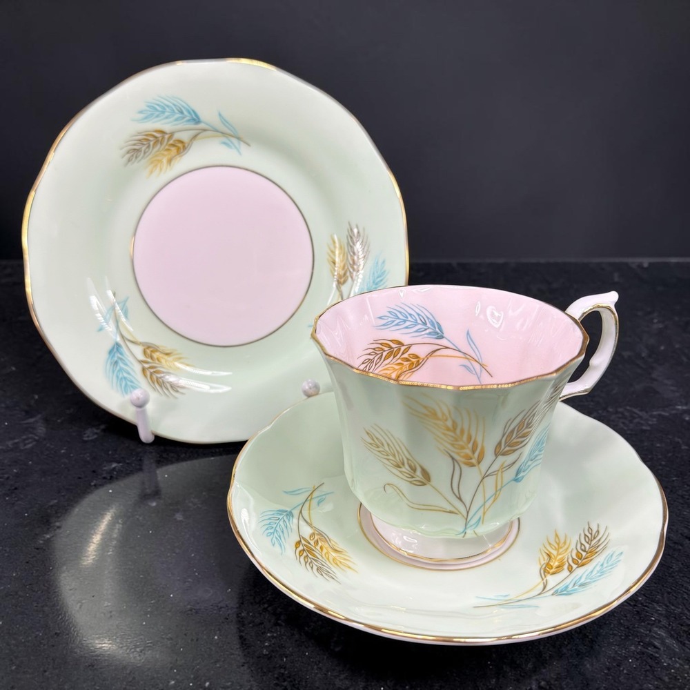 Elizabethan Bone China Tea Cup Saucer‎ Plate Trio Pink Green Gold Wheat England
